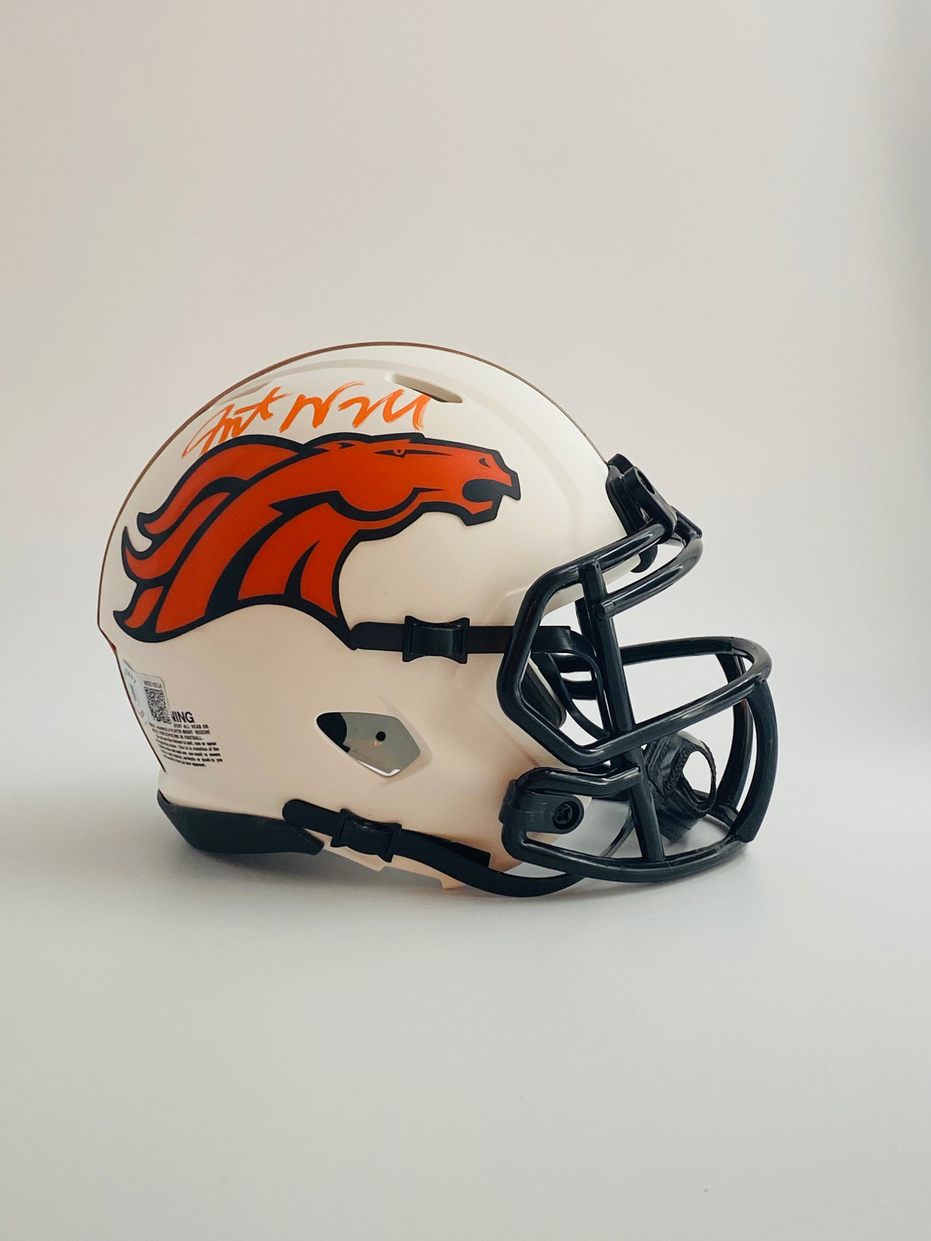 Autographed Eclipse Helmets – TNT Sports Mem